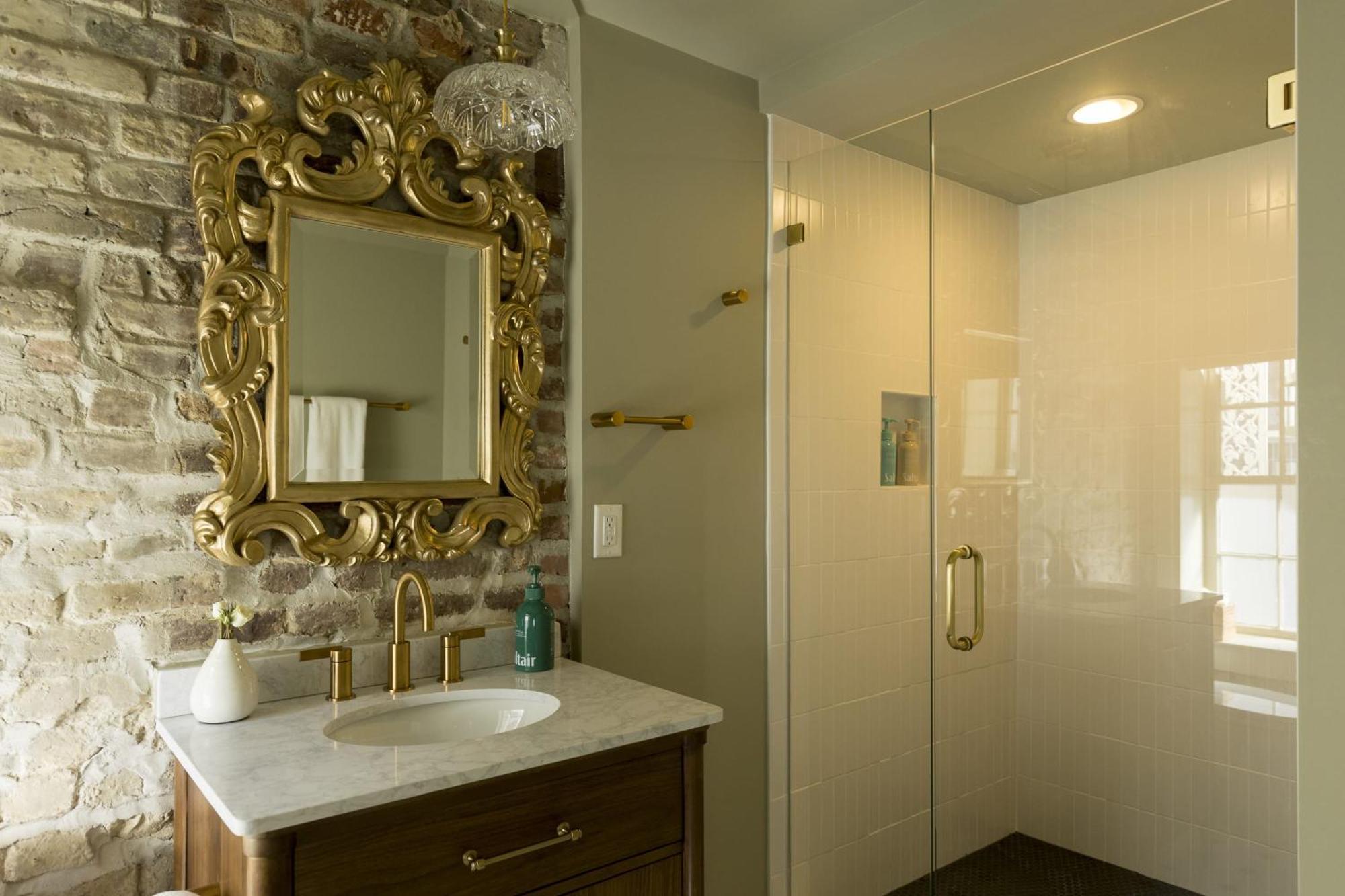 Historic B&B King Suite- Walk To King Charleston Eksteriør bilde
